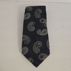 Carrot & Gibbs Paisley Men's Tie - Black and Gold